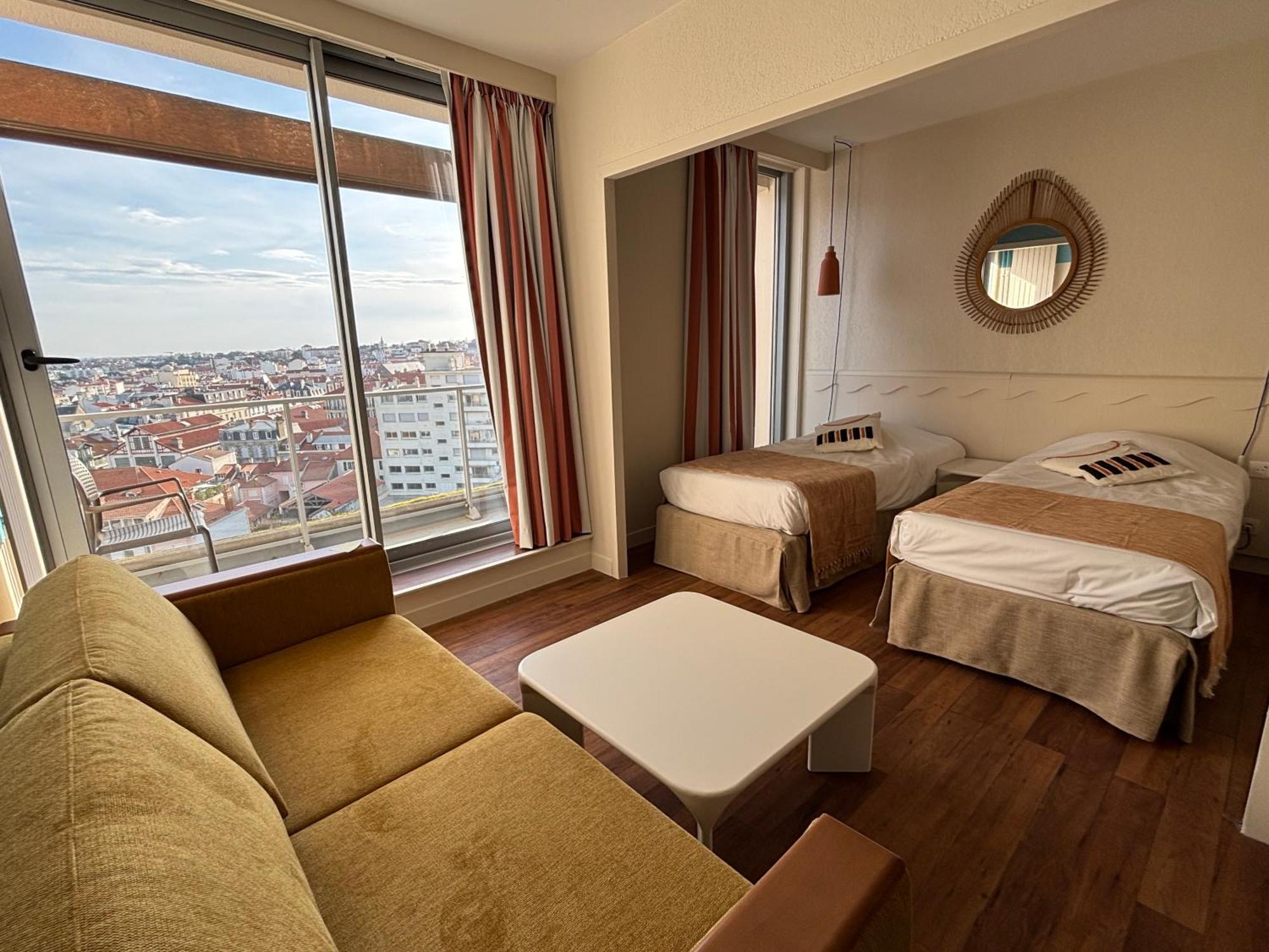 Residence Vacances Bleues Le Grand Large Биариц Екстериор снимка