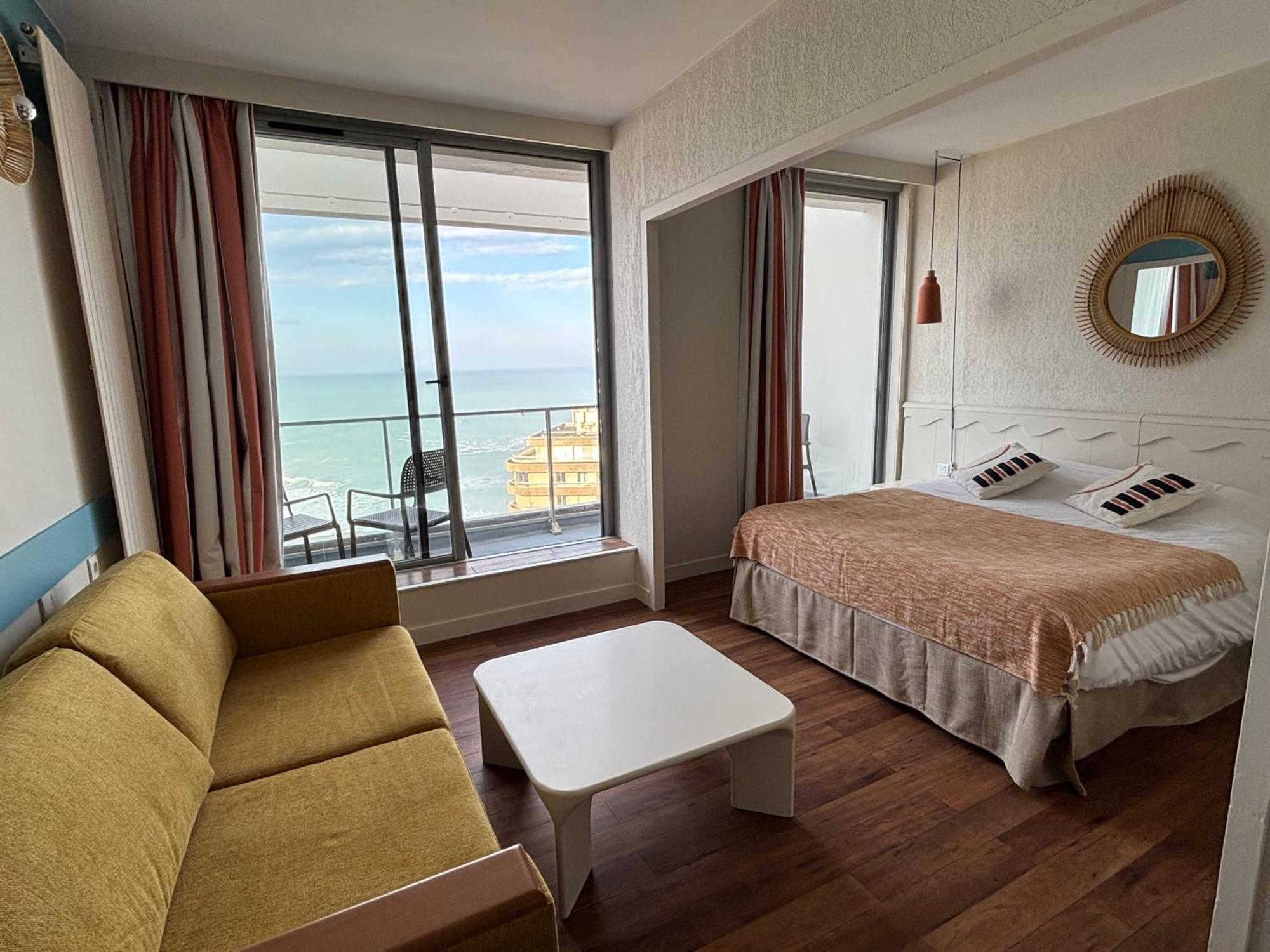 Residence Vacances Bleues Le Grand Large Биариц Екстериор снимка